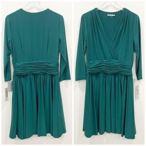 Eliza J Emerald Green V Neck Jersey Knit Evening Dress 3/4 Sleeve New 14 Holiday